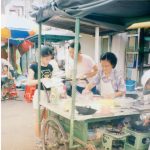 Students observe and apprentice with traders (1) Students observe and apprentice with traders (1)