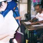 Students observe and apprentice with traders (2) Students observe and apprentice with traders (2)